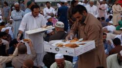 Arab Saudi Larang Buka Puasa dan Sahur Bareng di Masjid selama Ramadan<