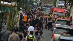 Densus 88 Geledah Rumah Terduga Teroris di Tasikmalaya