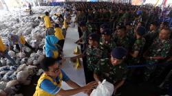 Ribuan Prajurit TNI AL Serbu Pasar Murah di Koarmada II Surabaya