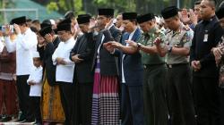 Presiden Jokowi bersama Ribuan Jamaah Salat Id di Kebun Raya Bogor