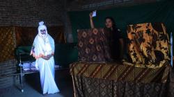 Horor, Pocong dan Kuntilanak Jadi Petugas TPS di Semarang