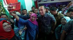 Datang ke Surabaya, AHY Ucapkan Selamat kepada Khofifah