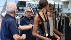 Intip Model Mencoba Busana Desainer Prancis Jean-Paul Gaultier