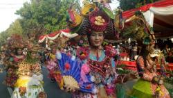 Parade Budaya Meriahkan Jakarnaval 2018