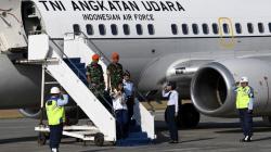 Pesawat TNI AU Kawal Kedatangan Api Obor Asian Games 2018 