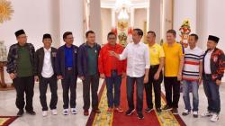 Momen Akrab Jokowi bersama 9 Sekjen Partai Pendukung