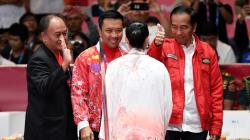 Momen Jokowi Beri Jempol ke Atlet Wushu Lindswell