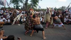 Aksi Seniman Bali Tolak Reklamasi Teluk Benoa