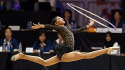 Aksi Atlet Cantik di Final Senam Ritmik Asian Games 2018