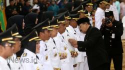 Foto-Foto Gubernur Jawa Timur Soekarwo Lantik 12 Kepala Daerah Terpilih