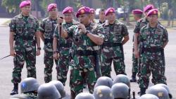 Komandan Pasmar 2 Lepas Kontingen Binsat Pasukan Marinir 2