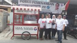 Partai Perindo Berikan Gerobak UMKM untuk Warga Paseban