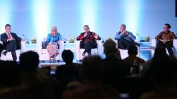 Diskusi Panel Indonesia Eximbank, Mencari Solusi Menghadapi Ekonomi Global
