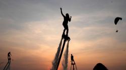 Atraksi Flyboard di Ajang F8 Makassar Pukau Wisatawan