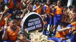 Siswa Solo Sumbang Mainan Tradisional untuk Anak Korban Gempa Palu