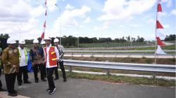 Usai Bagikan Sertifikat Tanah, Jokowi Cek Proyek Tol Bakauheni-Palembang
