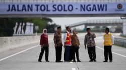Presiden Jokowi Resmikan Jalan Tol Sragen-Ngawi
