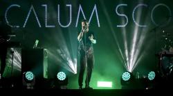 Jebolan Britain's Got Talent Calum Scott Hibur Penggemar di Balai Kartini