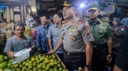 Kapolda Jabar Sidak Harga Kebutuhan Pokok di Pasar Kosambi
