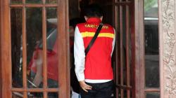 Rumah Eks Exco PSSI Hidayat Digeledah Satgas Antimafia Bola