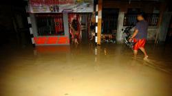 Sungai Cenang Meluap, Ratusan Rumah di Tegal Terendam Banjir