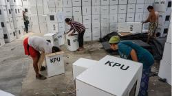 Melihat Proses Perakitan Kotak Suara Pemilu 2019