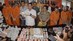 Polisi Tangkap Warga Bulgaria Pelaku Skimming, 227 ATM Palsu Disita