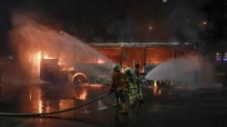 Bus Transjakarta Ludes Terbakar di Pasar Baru