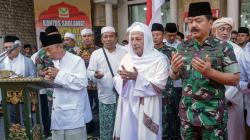 Panglima TNI Hadiri Pengajian Kliwonan di Pekalongan