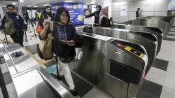 Begini Suasana Hari Pertama MRT Jakarta Mulai Berbayar