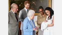 Momen Pangeran Harry dan Meghan Perkenalkan Archie kepada Ratu Elizabeth
