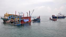 Tim Satgas 115 Tenggelamkan Kapal Asing Pelaku Pencuri Ikan