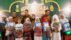 Warga Kalibata City Berikan Santunan kepada 500 Anak Yatim dan 1.300 Pekerja