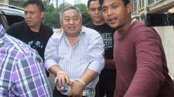 Tangan Diborgol, Lieus Sungkharisma Ditangkap Polisi Terkait Dugaan Makar