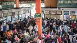 Begini Suasana Arus Mudik di Terminal Kampung Rambutan