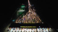 Penampakan dari Udara Puncak Arus Mudik di Tol Cikampek