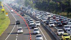 Buka Tutup dan Contraflow, Begini Kondisi Jalur Menuju Puncak