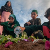 Doa Masuk Kuburan Sesuai Sunnah Lengkap Arab dan Latin Serta Artinya