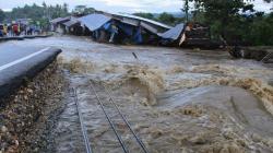 Banjir Bandang Konawe, Akses Jalan Trans Sulawesi Putus