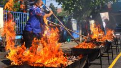 Bea Cukai Musnahkan Barang Ilegal Hasil Sitaan Senilai Rp1,2 Miliar