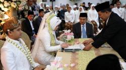 Wapres JK Jadi Saksi Nikah Putri Khofifah Indar Parawansa