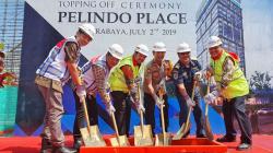 Wika Gedung dan Pelindo III Topping Off Pelindo Place Jatim