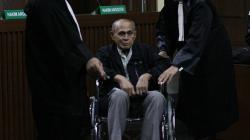 Pakai Kursi Roda, Kivlan Zen Jalani Sidang Dakwaan Kepemilikan Senjata Api