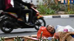 Bantuan Dihentikan, Para Pencari Suaka Kembali ke Trotoar Kebon Sirih