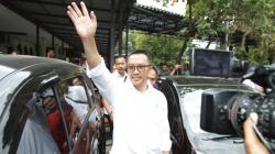 Ekspresi Imam Nahrawi Mundur dari Menpora setelah Ditetapkan Tersangka