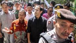 Mendikbud Nadiem Makarim Kunjungi Sekolah Ambruk di SD Gentong Pasuruan