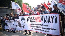 Tolak Kriminalisasi, Ratusan Buruh Tuntut Pembebasan Pekerja JICT