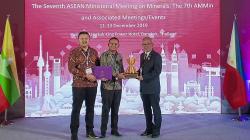 Semen Indonesia Raih Penghargaan ASEAN Mineral Awards 2019