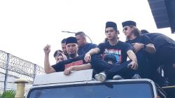 Ahmad Dhani Diarak bersama Al dan El usai Bebas dari Penjara