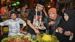 Bebas dari Penjara, Ahmad Dhani Potong Tumpeng di Kediaman
